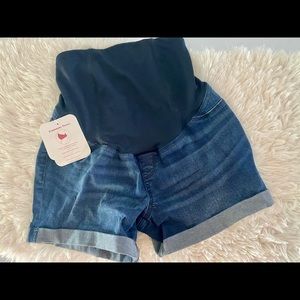 NWT Isabel Maternity Jean Shorts size 2
